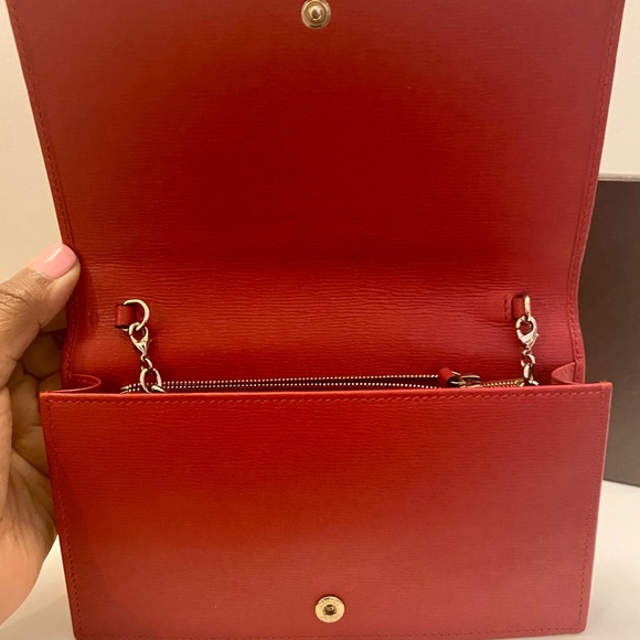 Gucci Wallet on a Chain - Picture 9 of 15